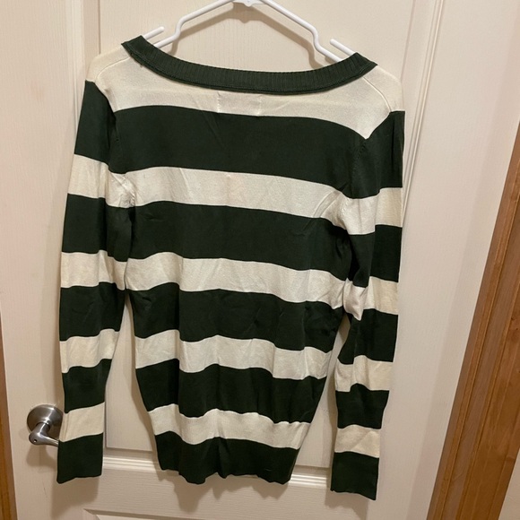 NWT SO v-neck sweater - Picture 5 of 5
